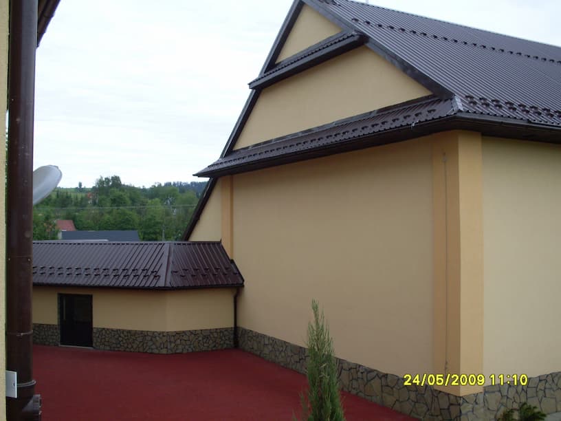 Sala gimnastyczna wewnątrz budynku